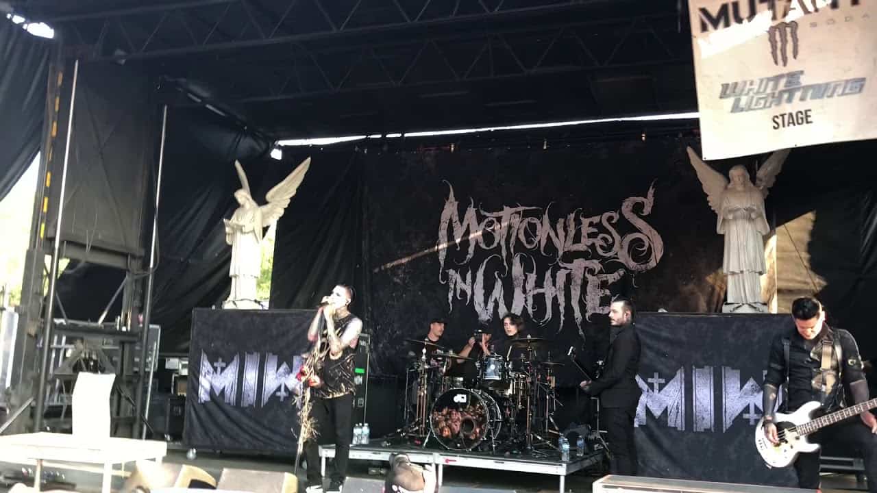 Motionless In White - Live at Warped Tour 2018